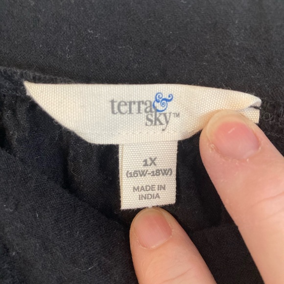 $3 add on! Terra and Sky dress shirt - Picture 3 of 3
